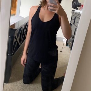 Lululemon tank!